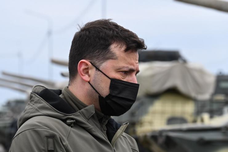 Зеленский сообщил, когда в Украине могут ввести военное положение 